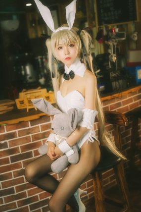 [水淼Aqua] 人气Coser 穹妹兔女郎